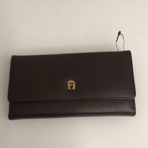 ETIENNE AIGNER  BROW WALLET!